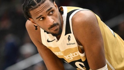 今日NBA比分直播-萨尔休赛期训练右脚骨折 两年缺席49场引出勤担忧