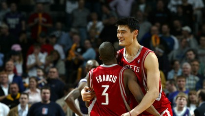 NBA直播赛程-青岛队记：杨瀚森和韦斯利庆祝场景 让人想起当年弗老大&amp;姚明情谊