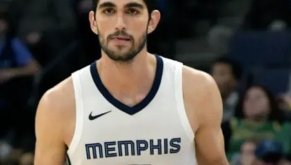 NBA免费直播-Siegel：灰熊球员阿尔达马将接受关节镜手术，本赛季报销