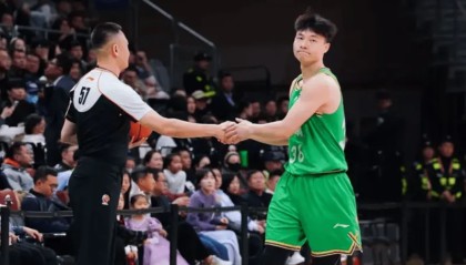 鄢手骐全场6投5中、三分3中3砍下15分2篮板3助攻2抢断